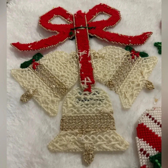 Vintage Crochet Knit Christmas Bells Candy Canes Decor Handmade 80’s Grannycore - Picture 5 of 10